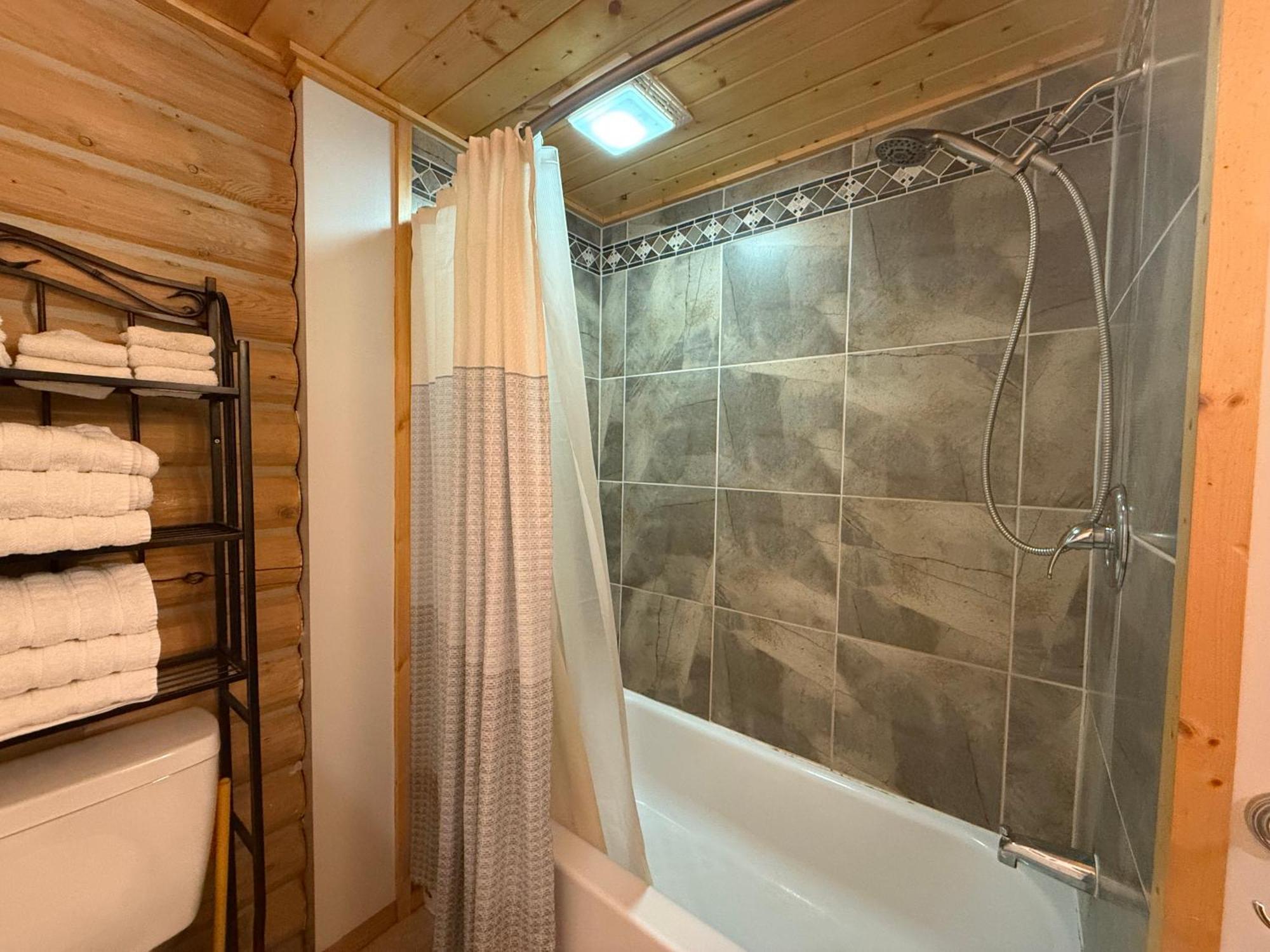 Talkeetna Log Cabin With Hot Tub Unit 1 Екстериор снимка